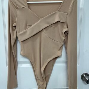 SHEIN Women’s Medium Tan Long Sleeve Bodysuit